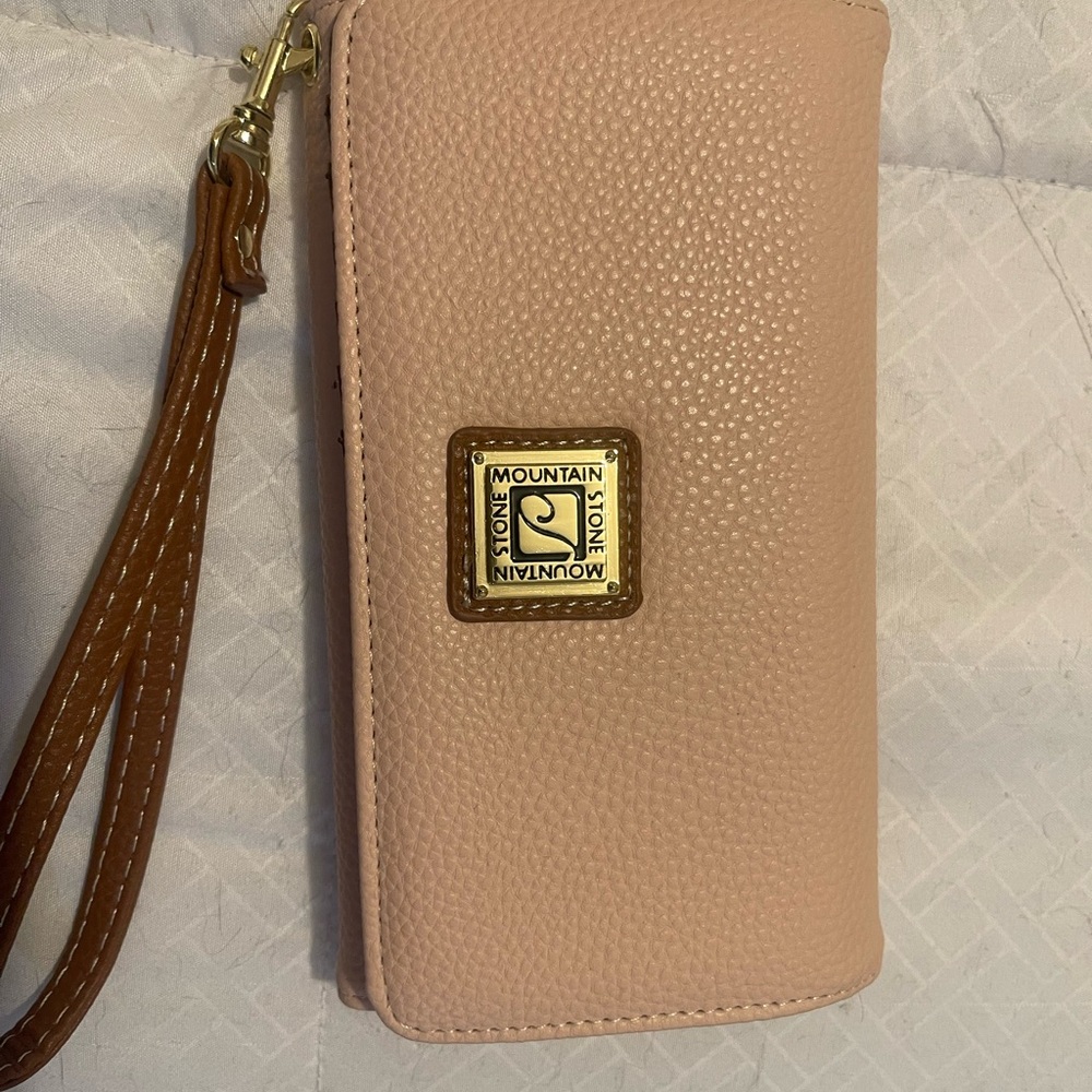 Stone Mountain wallet